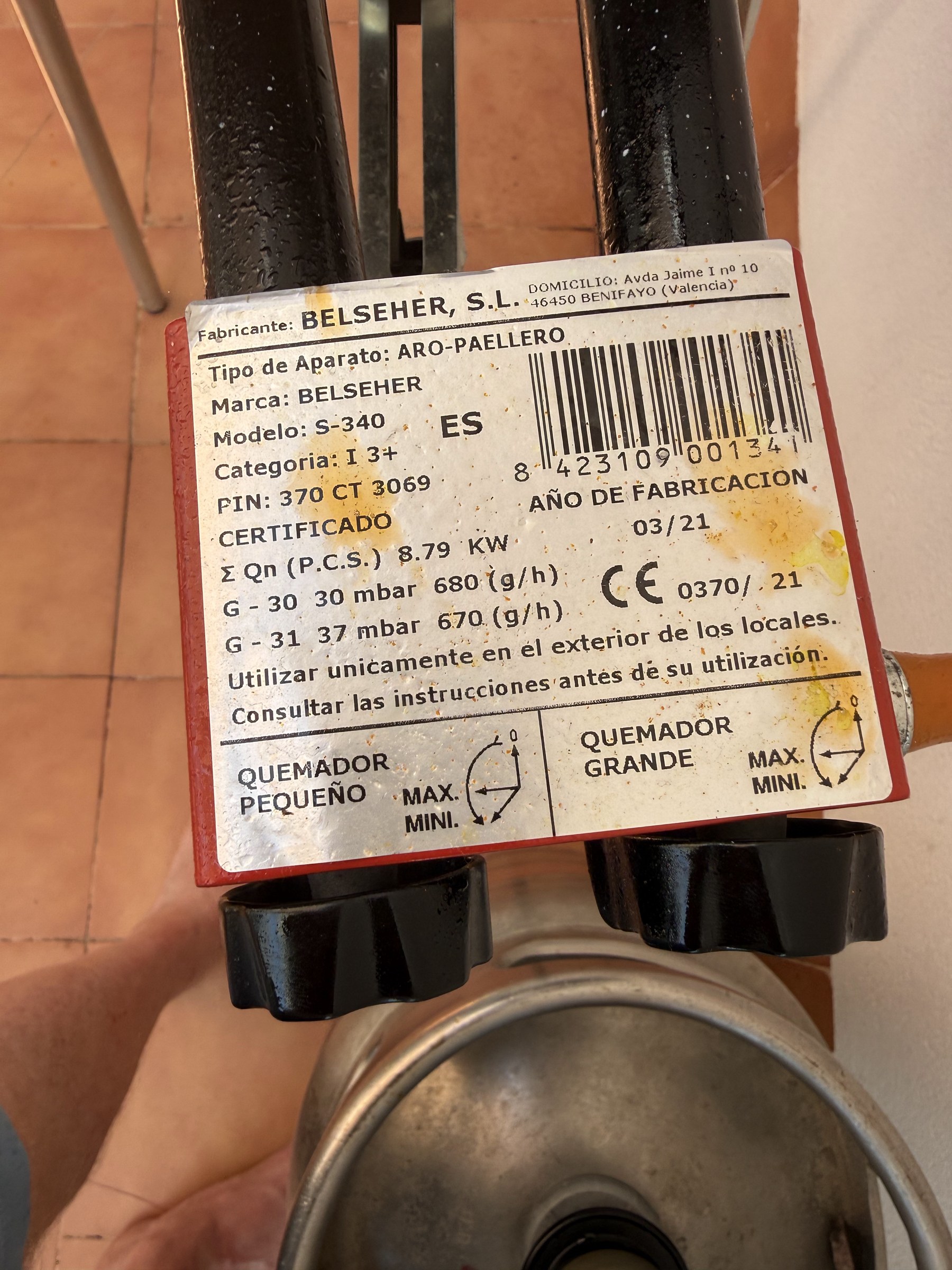 Label op de paellabrander